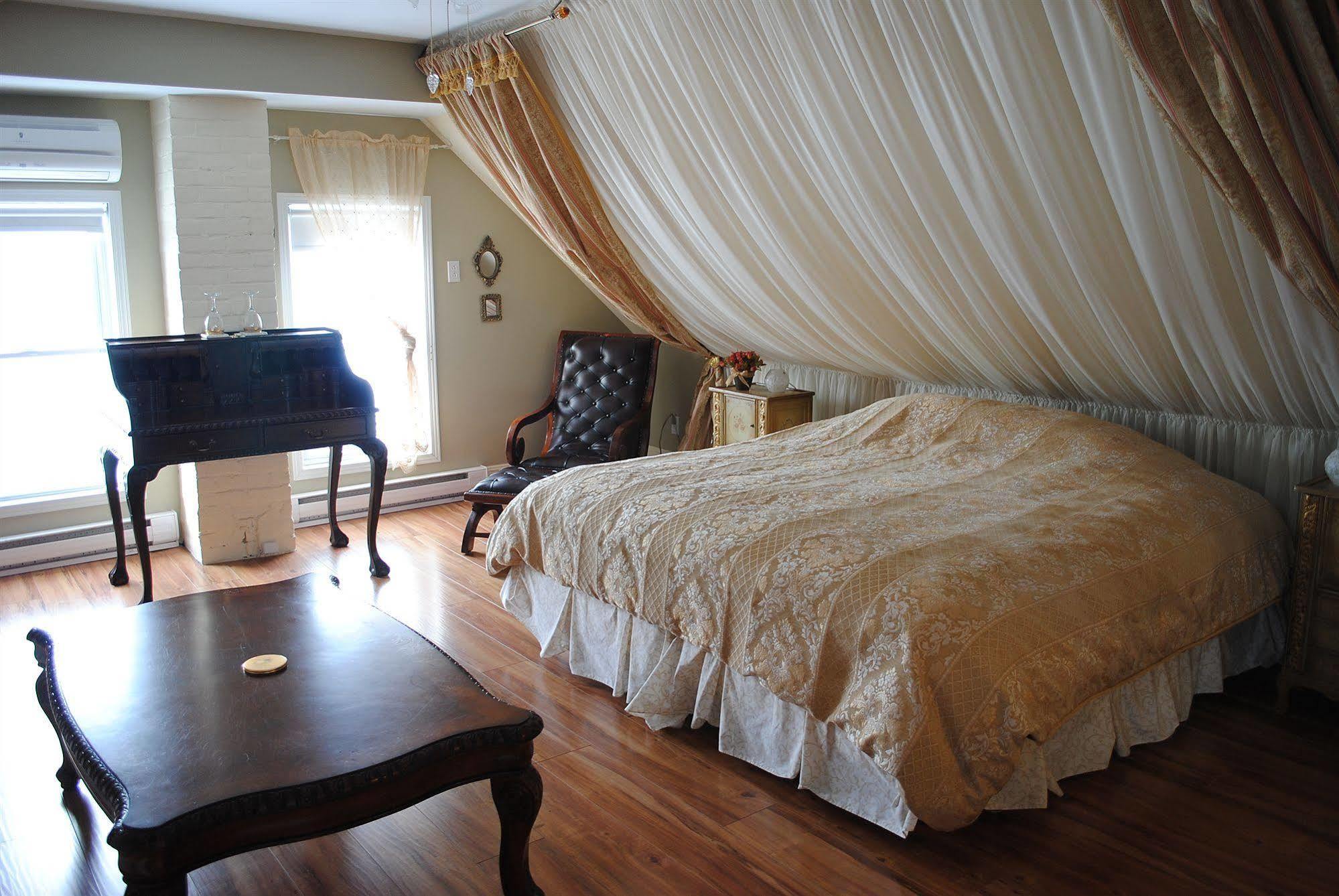 Auberge Marquis De Montcalm Sherbrooke Eksteriør bilde